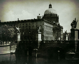 Die Generalverwaltung bekommt einen festen Sitz in Berlin  (1922)